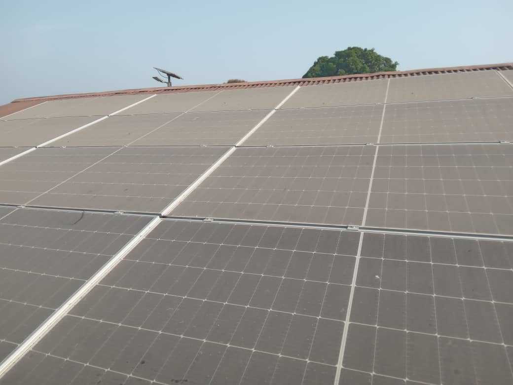 The newly installed solar PV system at Kailahun Government Hospital under the Sierra Leone Healthcare Electrification Project. (credit: Albert Moiwa)