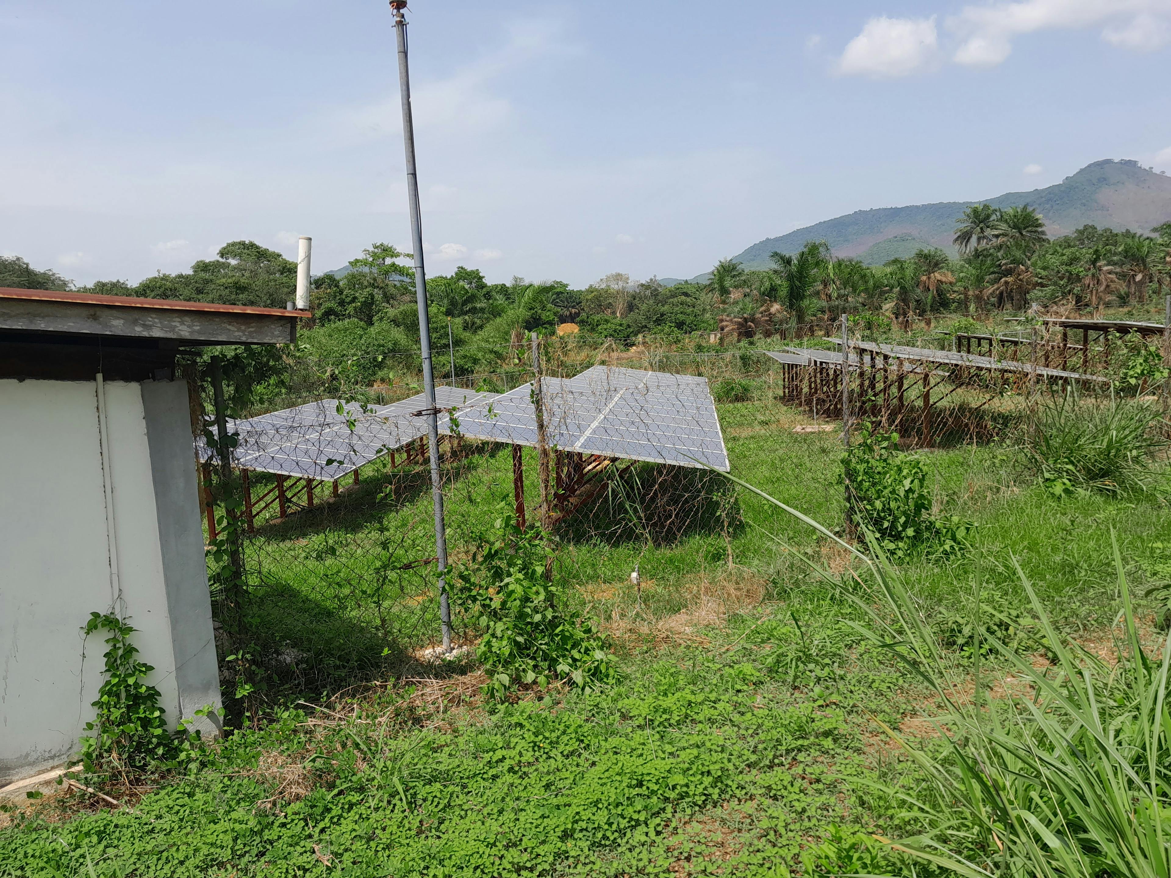 Existing solar PV system at Masanga Government Hospital, an off-grid health facility (credit: Albert Moiwa).